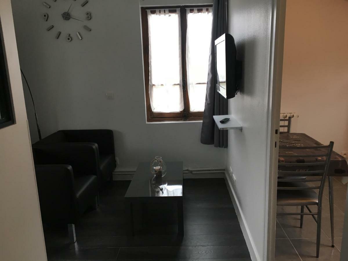 엑스레뱅 Magnifique Meuble 24M2 Avec Parking 아파트 외부 사진