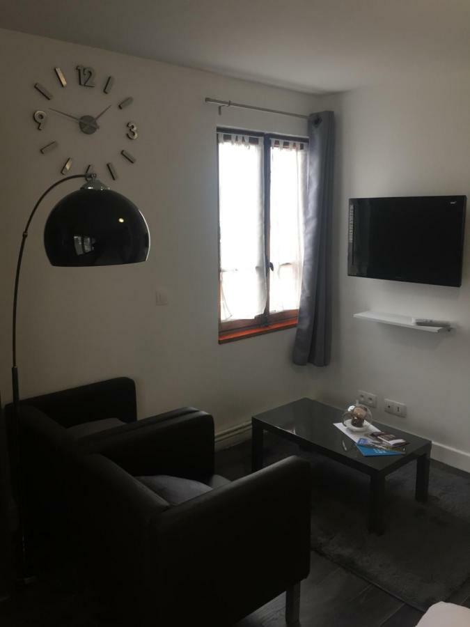 엑스레뱅 Magnifique Meuble 24M2 Avec Parking 아파트 외부 사진