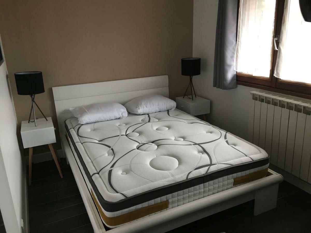 엑스레뱅 Magnifique Meuble 24M2 Avec Parking 아파트 외부 사진